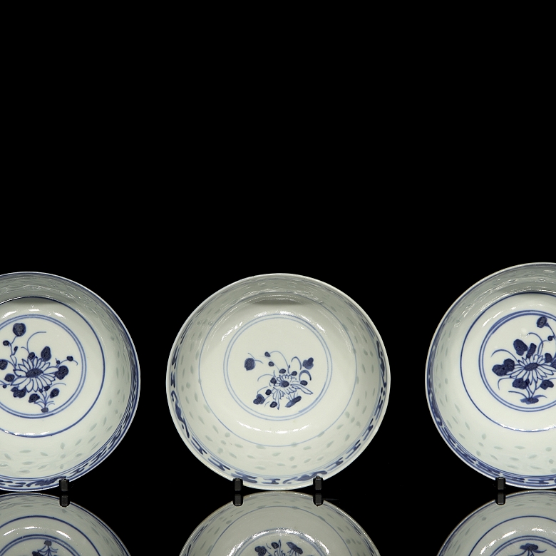 Juego de seis cuencos de porcelana 