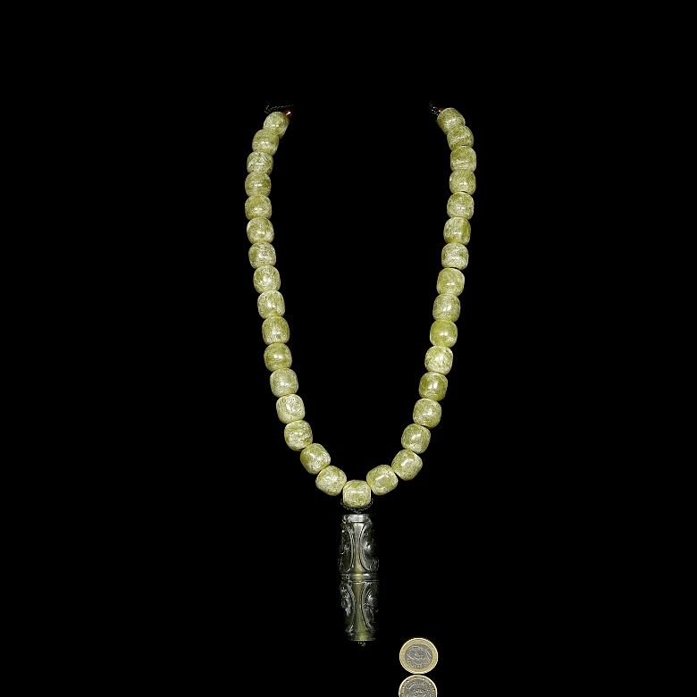 Collar de cuentas de jade y ágata 