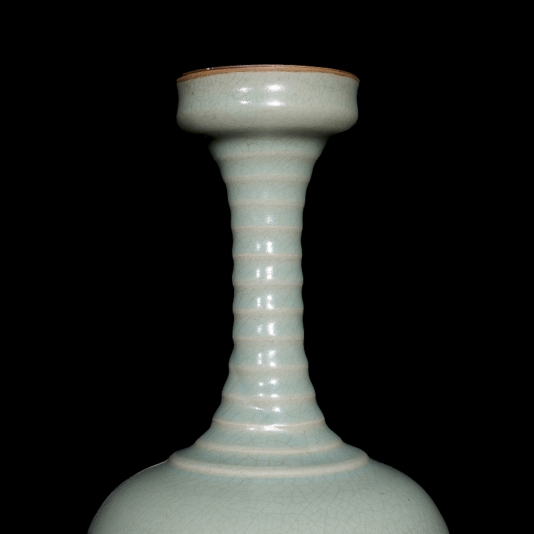Jarrón de porcelana con esmalte 