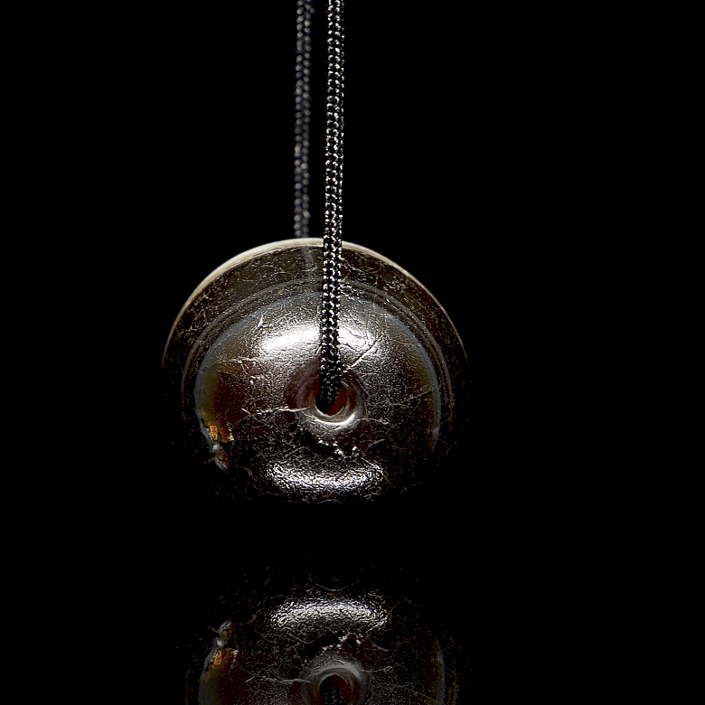 Spherical ‘Dzi’ bead carved from agate, Tang dynasty