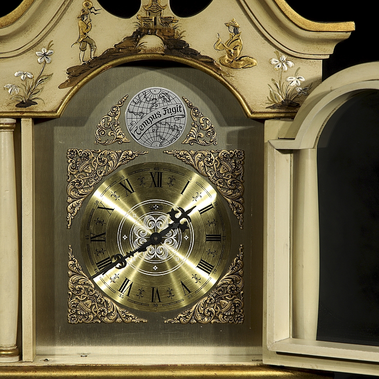 Reloj de antesala Grandfather estilo Chinoiserie, 'Tempus Fugit', c. 1970-1980