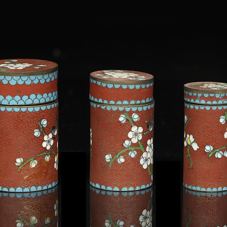 Tres recipientes de cloisonné, s.XX