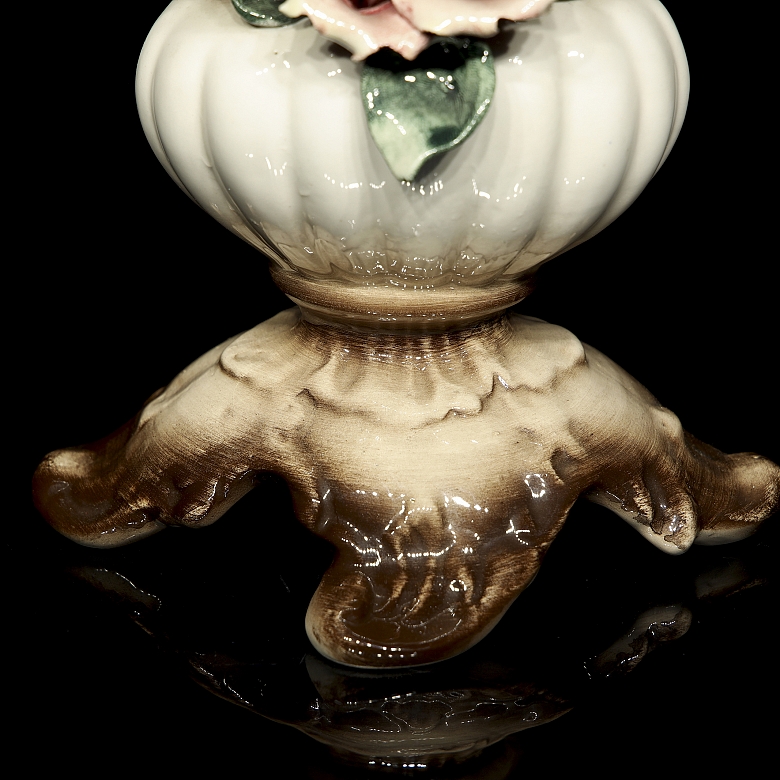 Capodimonte porcelain ‘Vase with appliqué’, 20th century - 4