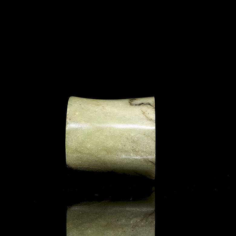 Carved jade ornament, Qijia culture - 4