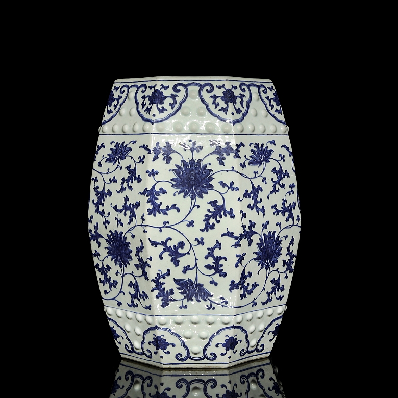 Asiento octogonal de ceramica