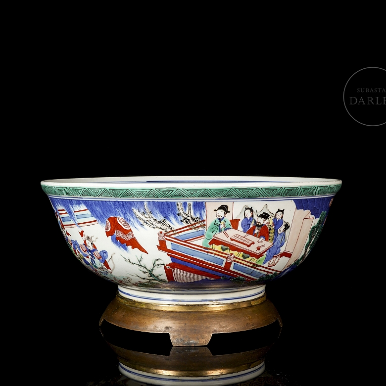 Bowl with wucai enamels, “Courtly Scene”, Qing dynasty