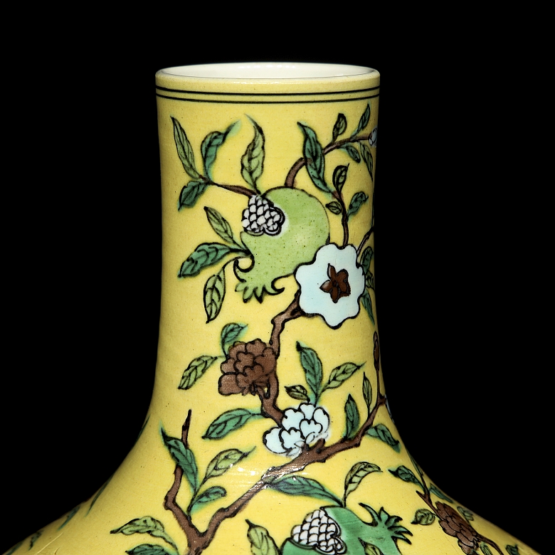 Jarrón de porcelana esmaltada