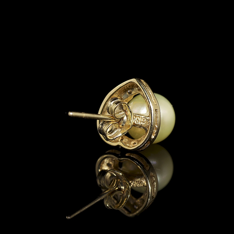 Pendientes de oro amarillo de 18 kt con perlas y diamantes