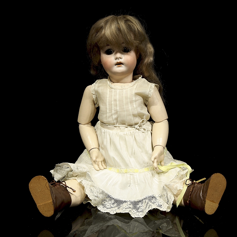 Gran muñeca de porcelana, Europa, ca.1900-1915