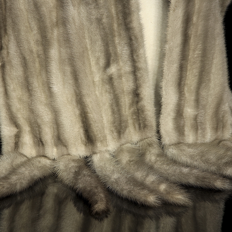 Grey mink fur stole, Willy furrier