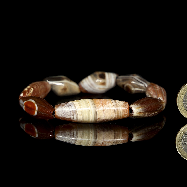 Pulsera de ocho cuentas de ágata, dinastía Liao