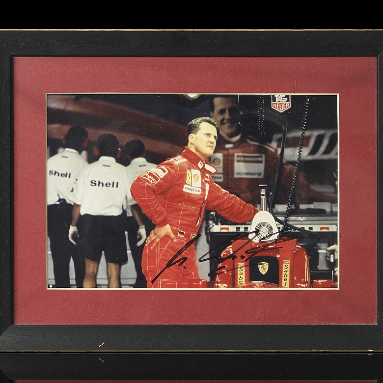 Fotografía firmada por Michael Schumacher, Scuderia Ferrari F1, ca. 1997-2000