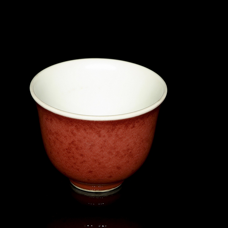 Glazed “Bull's Blood” bowl, Qing dynasty