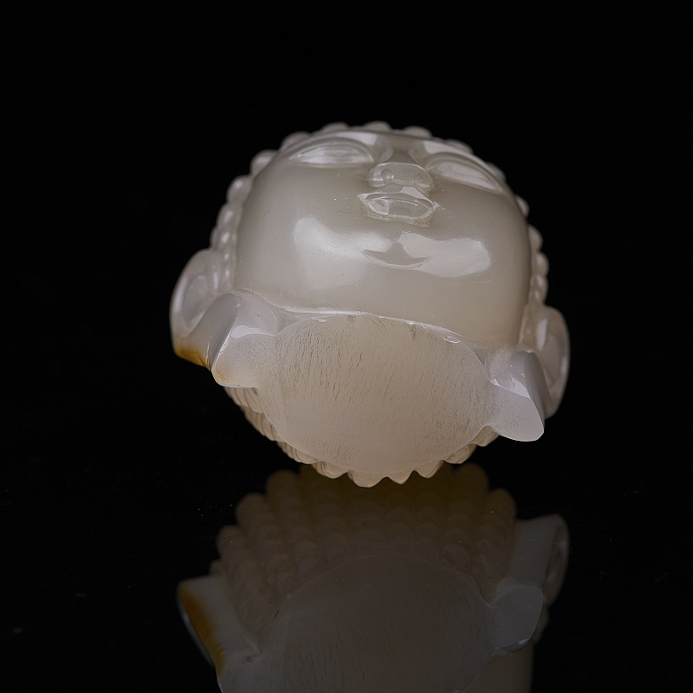 Figura de ágata tallada