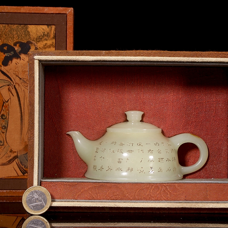 Tetera de jade hetiano de la dinastía Qing con poesía