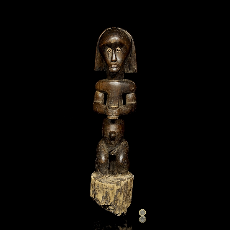 Figura relicario africana