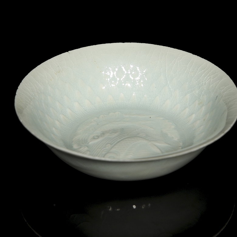 Celadon glazed porcelain plate ‘Fish’, Song style - 5