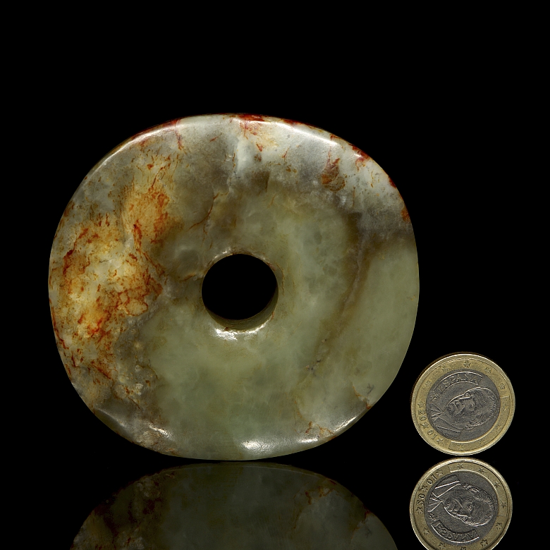 Colgante de jade tallado