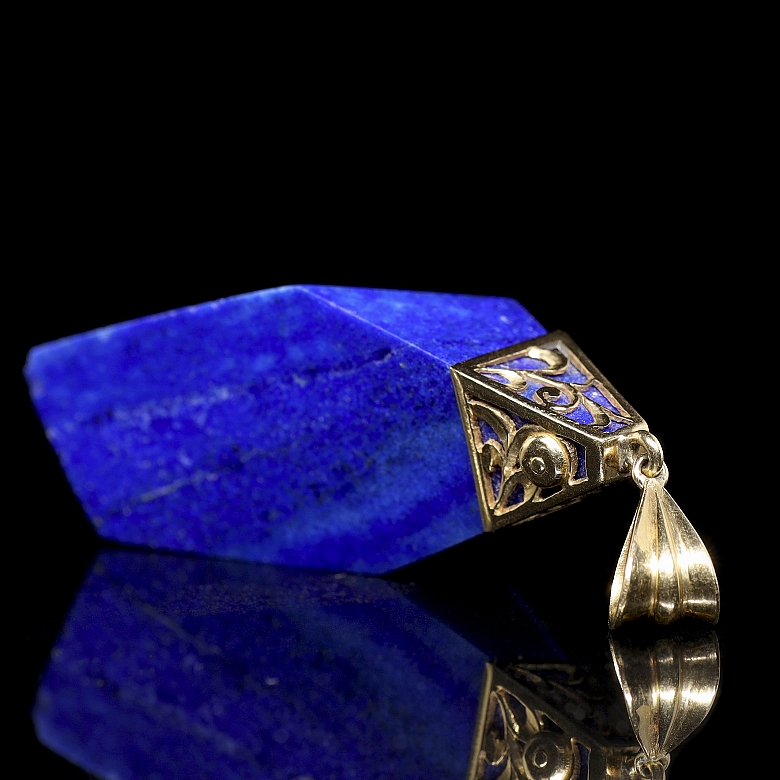 Colgante de oro amarillo de 14kt con lapislázuli