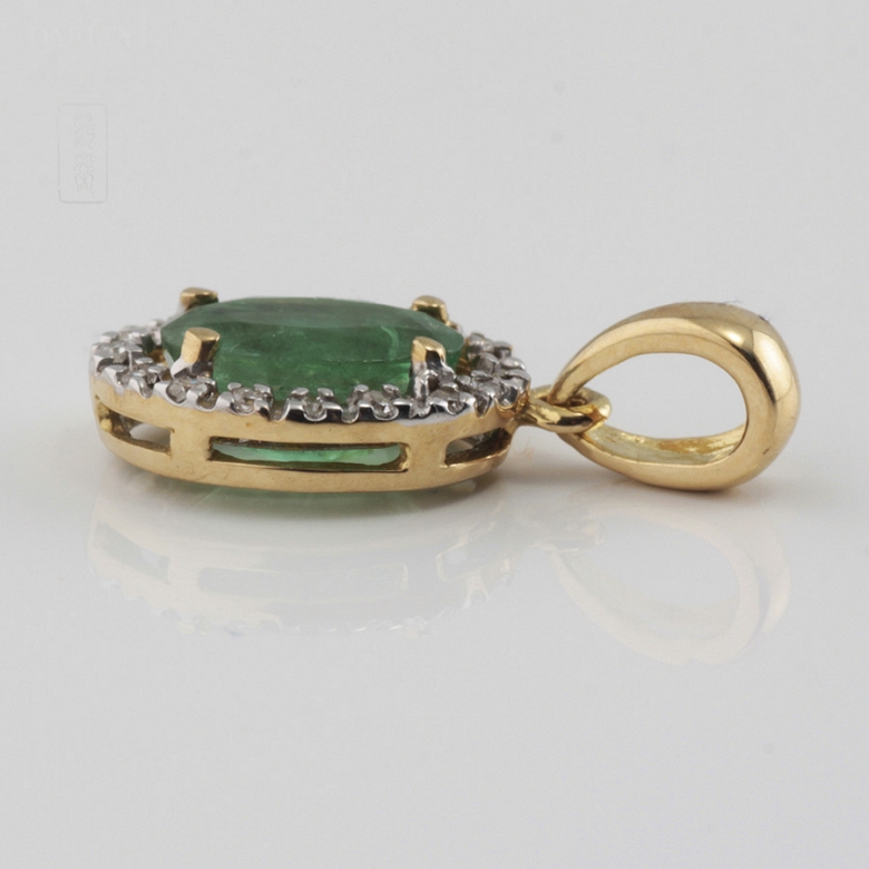 Bonito colgante esmeralda y diamantes - 2