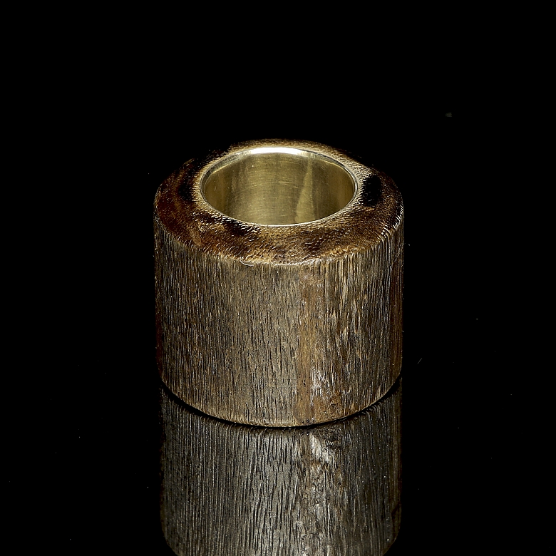 Anillo de arquero de madera chenxiagmu y metal, dinastía Qing