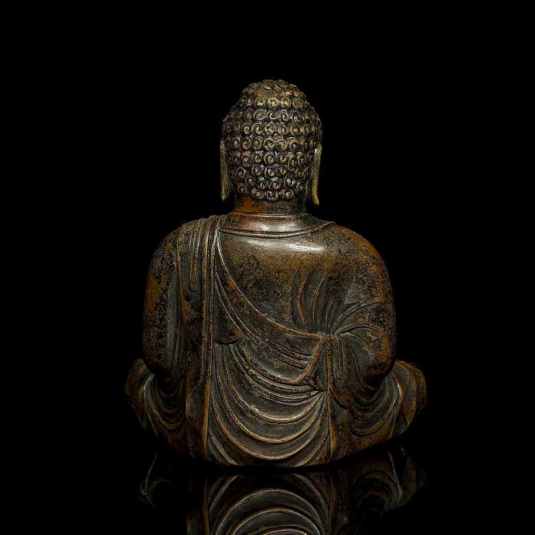 Gilt-bronze figure ‘Shakyamuni’, Qing dynasty - 2