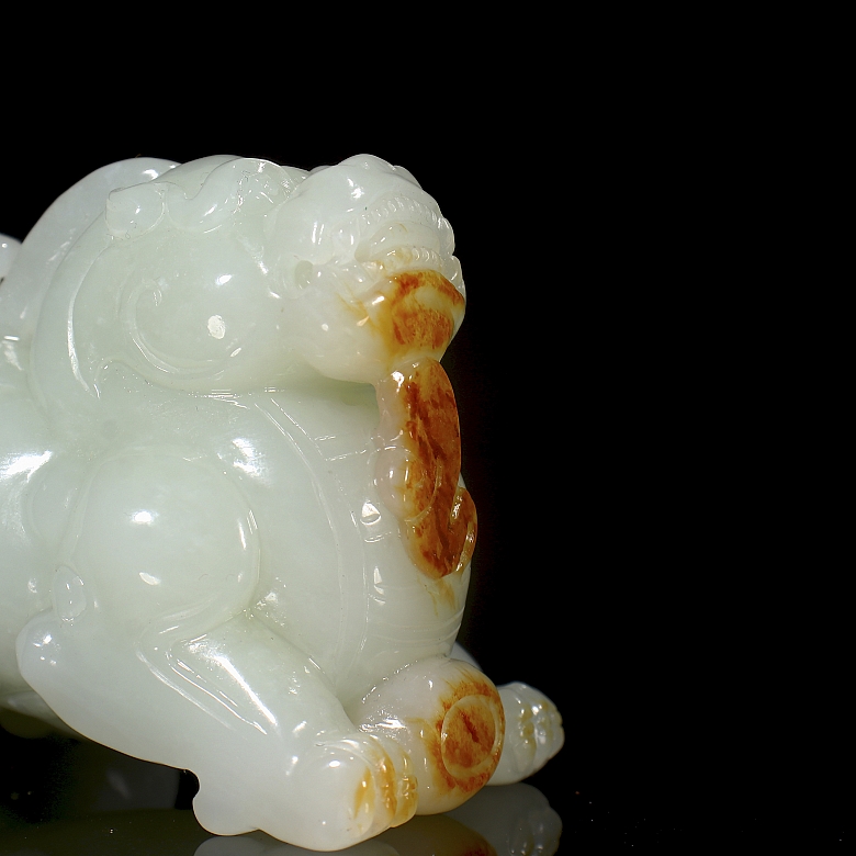 Hetian white jade sculpture ‘Mythical Beast’, Qing dynasty