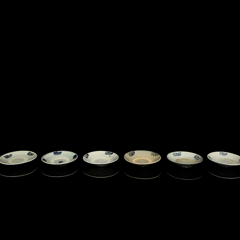 Juego de ocho platos de cerámica esmaltada, dinastía Ming - 4