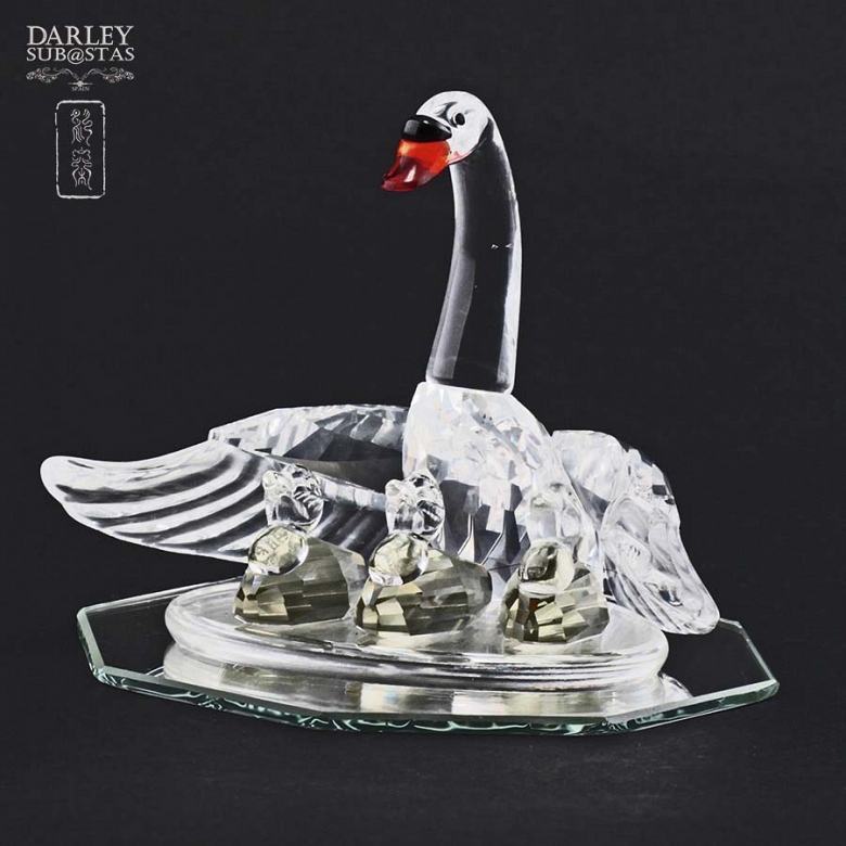 Cisne con tres crias de Swarovski - 1