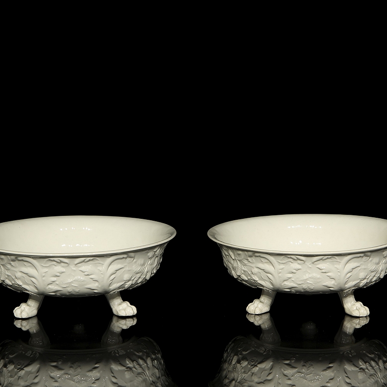 两只瓷碗，20世纪