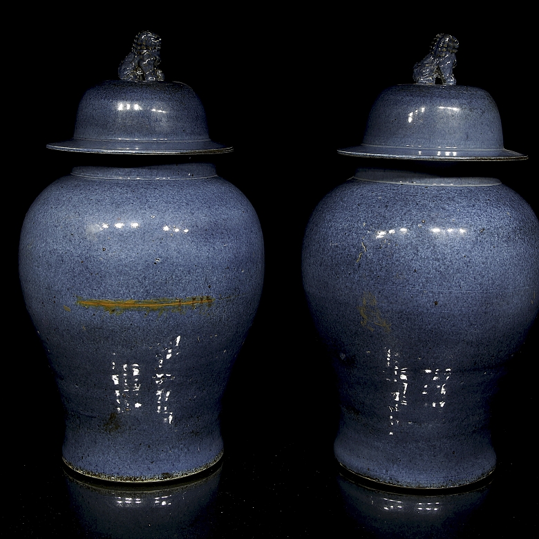 Pareja de tibores de porcelana vidriada, s.XX