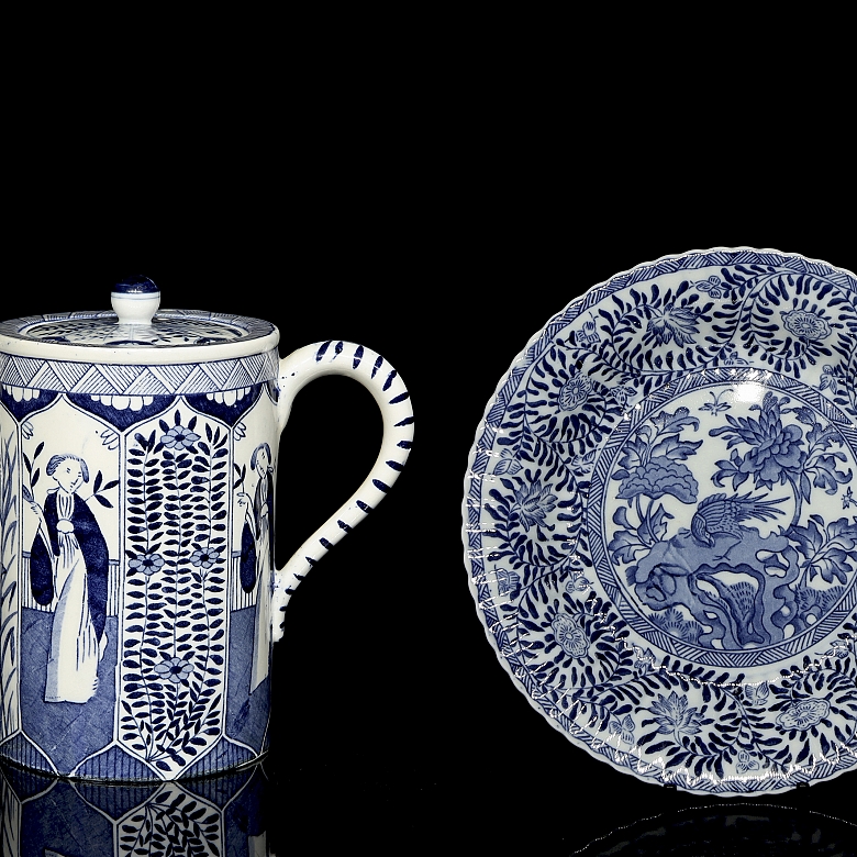 马斯特里赫特莫萨瓷器，中式瓷质茶壶及托盘，荷兰，20世纪 - 1