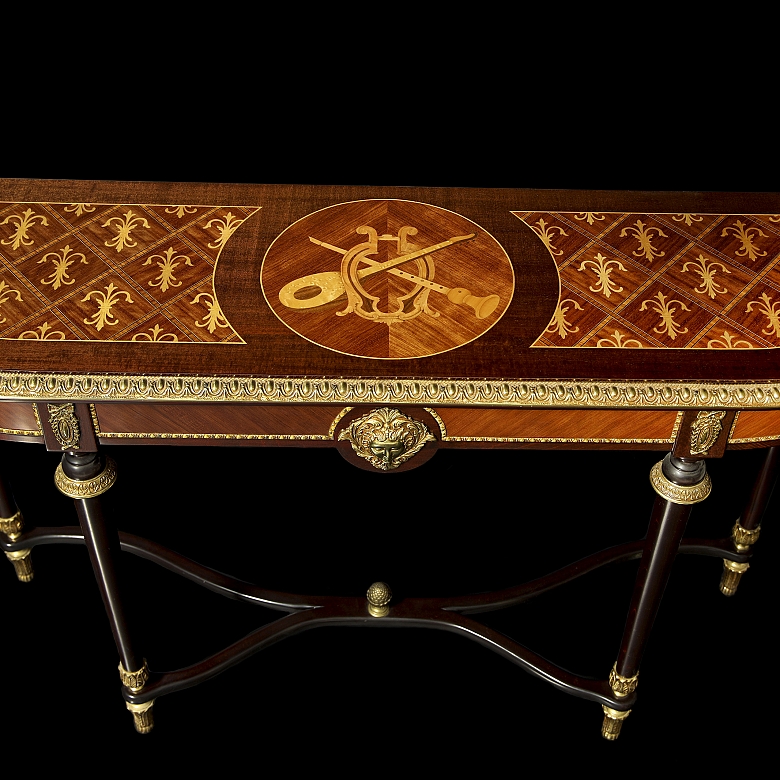 Consola con marquetería Estilo Luis XVI, s.XX