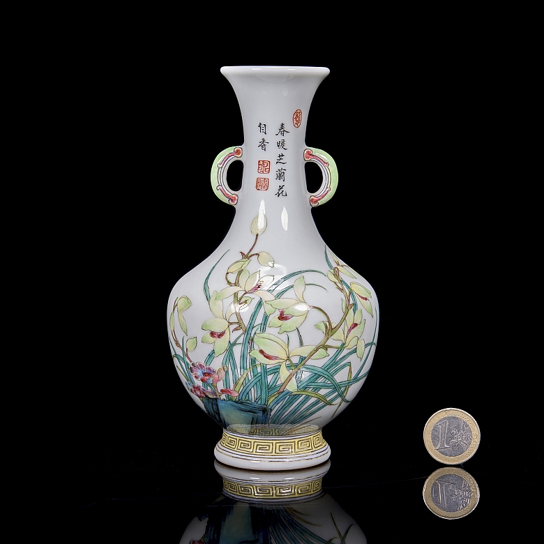 Fencai glazed porcelain vase ‘Orchids’, Republic of China - 6