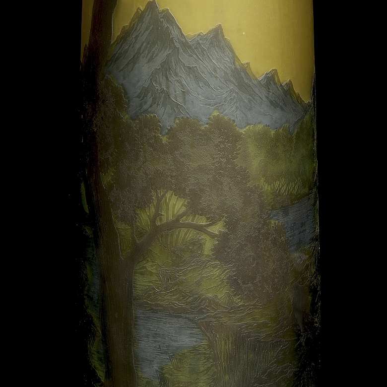 Jarrón de vidrio camafeo, estilo Art Noveau, firmado Lavieh, c. 1900