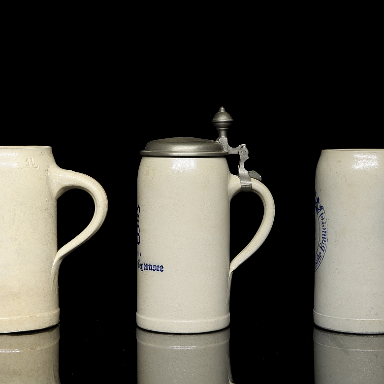 Tres jarras de cerámica esmaltada alemana, s.XX - 1