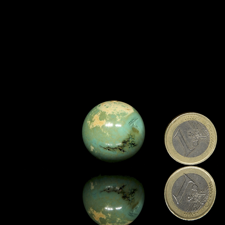 Cuenta esférica de turquesa, dinastía Liao