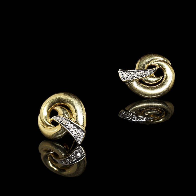 Pendientes de oro amarillo de 18 kt con diamantes
