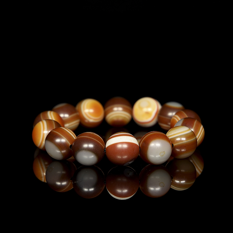 Pulsera de catorce cuentas de ágata, dinastía Liao