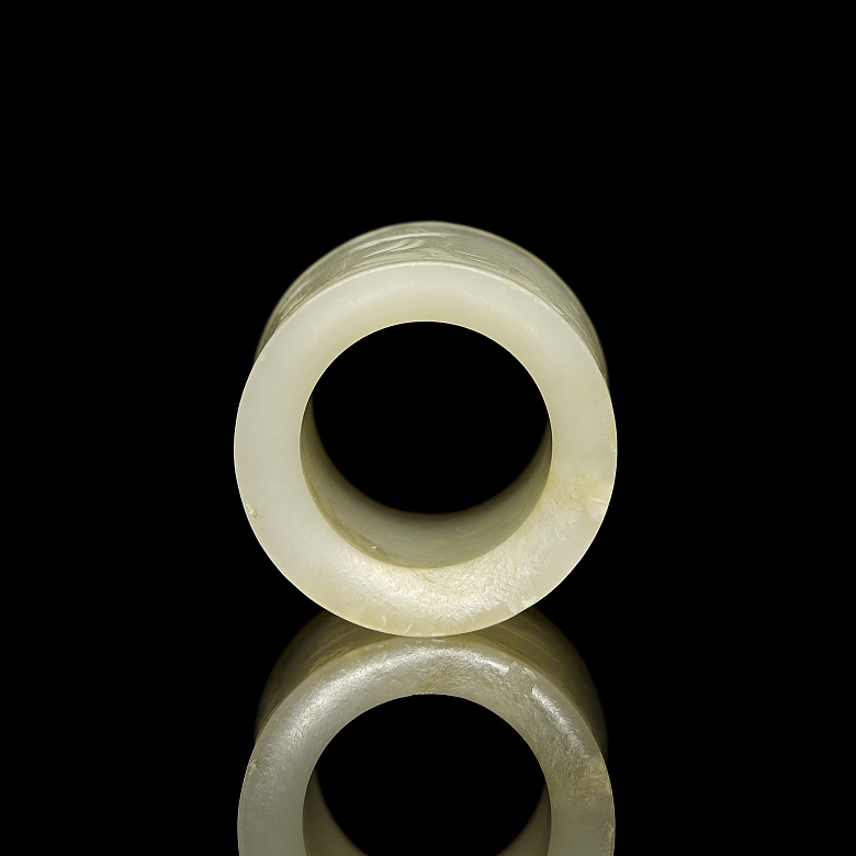 Carved jade archer's ring, ‘Port,’ Qing dynasty