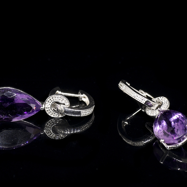 Pendientes en oro blanco de 18k con amatistas y diamantes