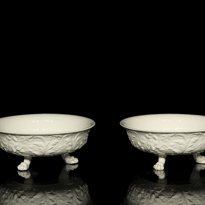 两只瓷碗，20世纪