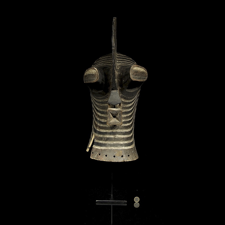 Máscara ceremonial Kifwebe, cultura Songye, R.D. del Congo, s.XX