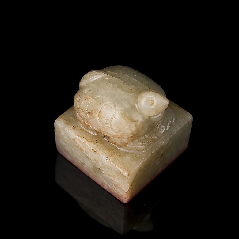 Hetian jade seal ‘Reclining tortoise’, Qing dynasty