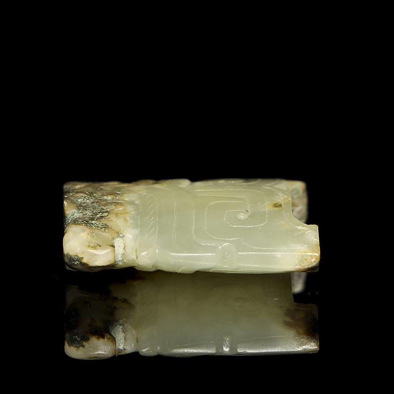 Colgante tallado en jade 