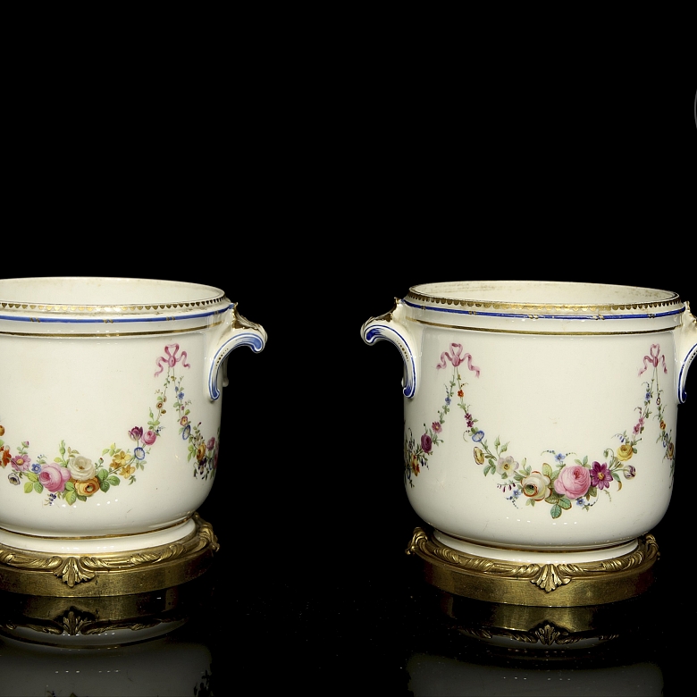 Sèvres ‘Pair of wine coolers’, France, 19th century