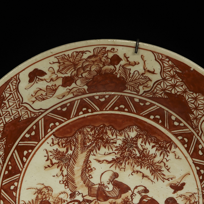Iron-red enamelled porcelain plate ‘Garden Scene’, with Yongle mark - 2