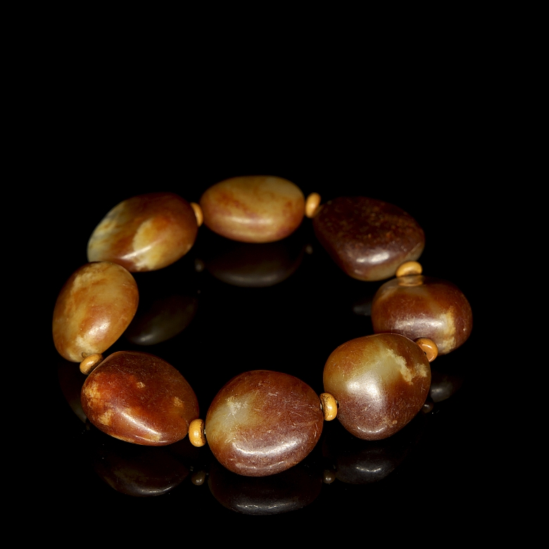 Bracelet with eight jade beads, 20th century