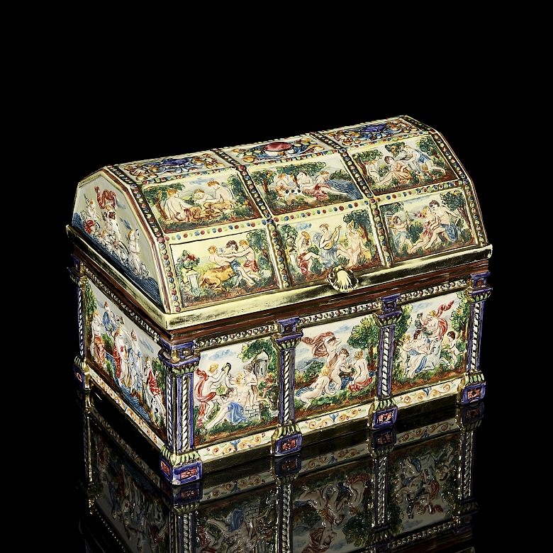 Capodimonte “Porcelain chest,” 20th century