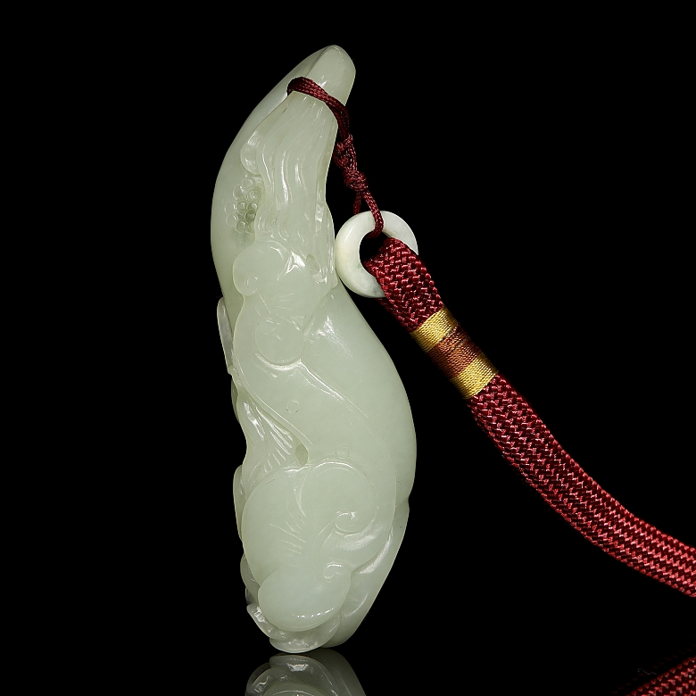 Jade figure ‘Fruit with lingzhi’, Qing dynasty
